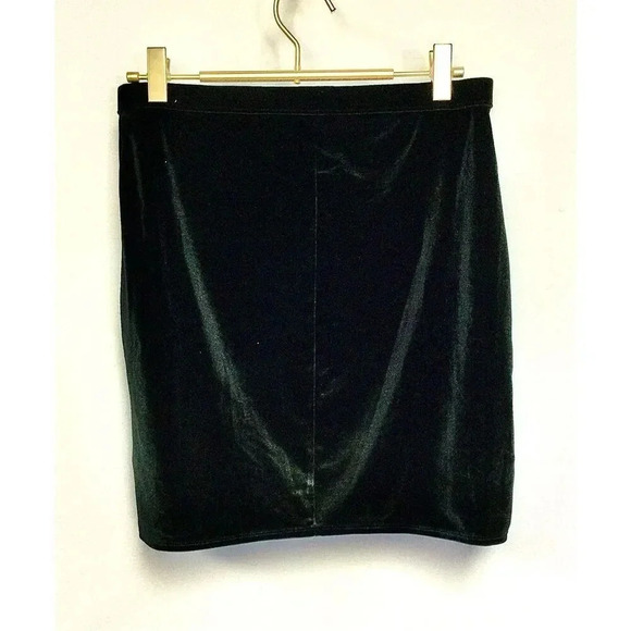 Hollister Womens Black Velvet Pull-On Stretch Overlapped Mini Skirt Size Small - Picture 2 of 10